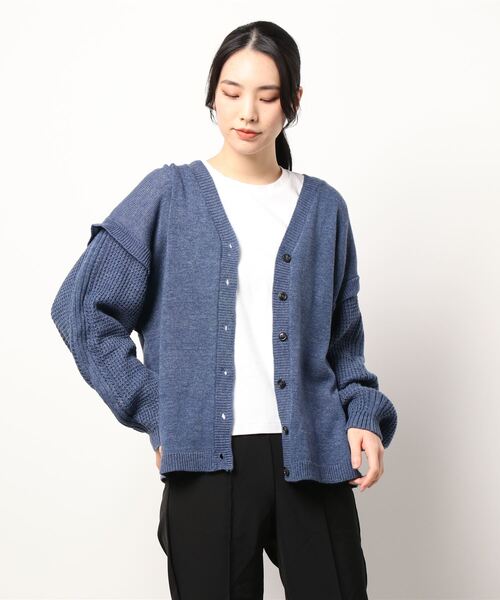 Samansa Mos2（サマンサ モスモス）の「袖切替Vネックカーディガン（カーディガン/ボレロ・レディース・ベージュ/ブルー/グリーン/キナリ・ﾌﾘ-）」の7枚目の写真