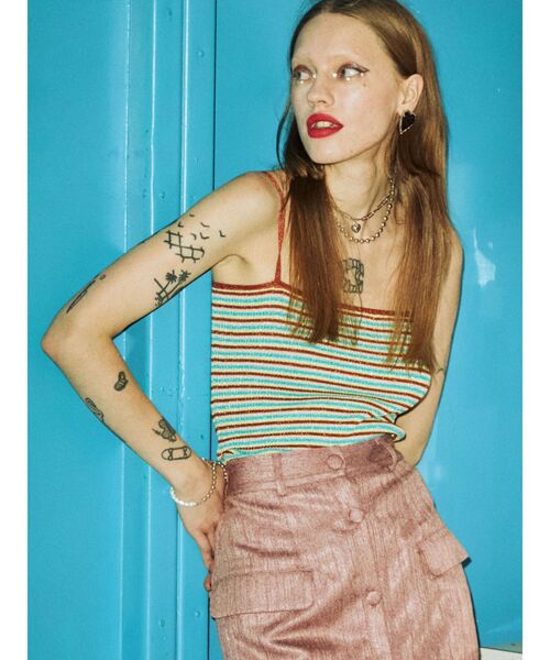 jouetie(ジュエティ)の「パターンサマーニットキャミソール(キャミソール・レディース・ブラック/オレンジ/グリーン/パープル・MEDIUM)」の4枚目の写真