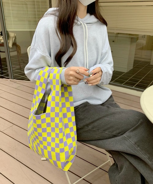 yuue' ( wear )（ユーイ）の「フラッガーチェック サブバッグ（エコバッグ/サブバッグ・レディース・ブラック/ピンク/イエロー/ブルー/グリーン・FREE）」の4枚目の写真