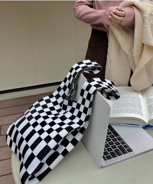 yuue' ( wear )（ユーイ）の「フラッガーチェック サブバッグ（エコバッグ/サブバッグ・レディース・ブラック/ピンク/イエロー/ブルー/グリーン・FREE）」の11枚目の写真