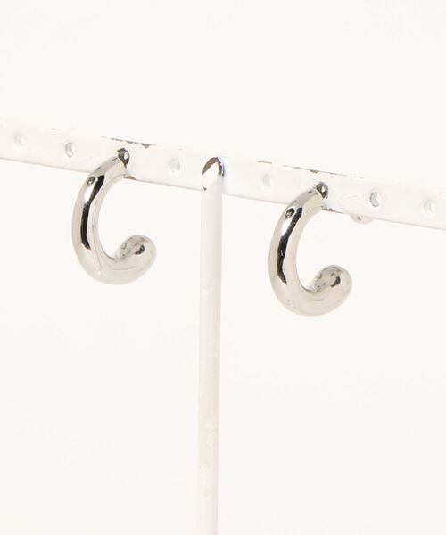 STYLEMIXER(スタイルミキサー)の「キャッチラインハーフピアス(ピアス(両耳用)・レディース・シルバー/ゴールド・FREE)」の6枚目の写真