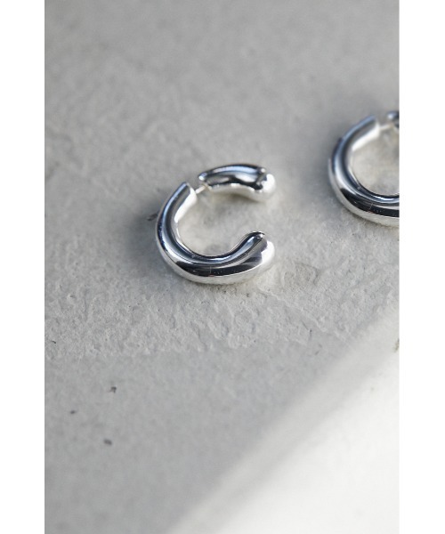 STYLEMIXER(スタイルミキサー)の「キャッチラインハーフピアス(ピアス(両耳用)・レディース・シルバー/ゴールド・FREE)」の1枚目の写真
