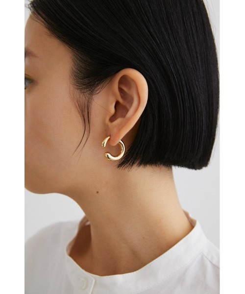 STYLEMIXER(スタイルミキサー)の「キャッチラインハーフピアス(ピアス(両耳用)・レディース・シルバー/ゴールド・FREE)」の2枚目の写真