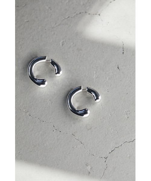 STYLEMIXER(スタイルミキサー)の「キャッチラインハーフピアス(ピアス(両耳用)・レディース・シルバー/ゴールド・FREE)」の3枚目の写真