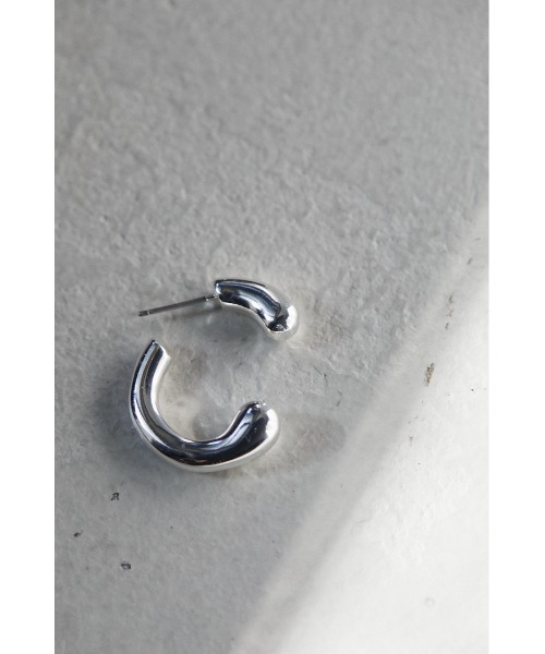 STYLEMIXER(スタイルミキサー)の「キャッチラインハーフピアス(ピアス(両耳用)・レディース・シルバー/ゴールド・FREE)」の7枚目の写真