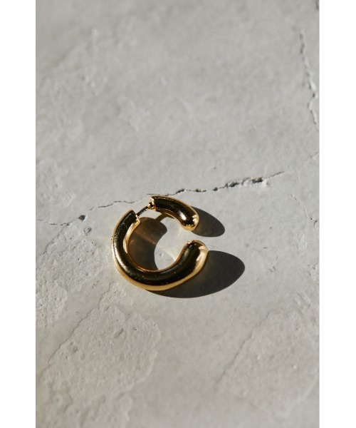 STYLEMIXER(スタイルミキサー)の「キャッチラインハーフピアス(ピアス(両耳用)・レディース・シルバー/ゴールド・FREE)」の4枚目の写真