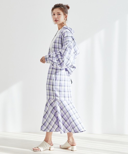 vis-`a-vis（ビサビ）の「【一部店舗限定】チェック柄イレヘムマーメイドスカート【セットアップ対応】（スカート・レディース・ラベンダー/ブラック系その他・S/M）」の13枚目の写真