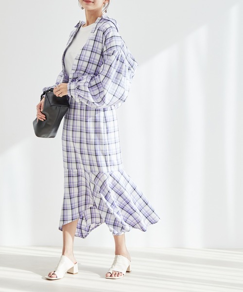 vis-`a-vis（ビサビ）の「【一部店舗限定】チェック柄イレヘムマーメイドスカート【セットアップ対応】（スカート・レディース・ラベンダー/ブラック系その他・S/M）」の21枚目の写真