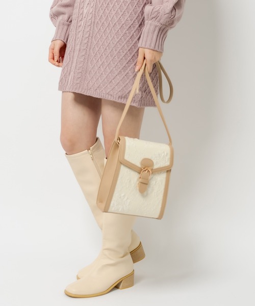 OLIVE des OLIVE（オリーブデオリーブ）の「【WEB限定カラー有】トリミングショルダーバッグ（ショルダーバッグ・レディース・ブラック/アイボリー/ライトベージュ/ダークベージュ・FREE）」の7枚目の写真