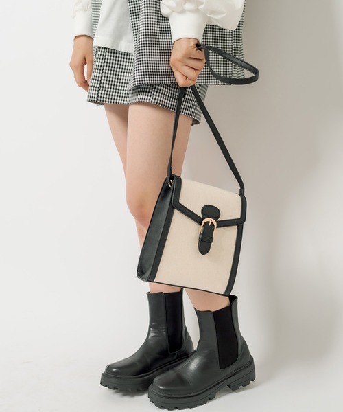 OLIVE des OLIVE（オリーブデオリーブ）の「【WEB限定カラー有】トリミングショルダーバッグ（ショルダーバッグ・レディース・ブラック/アイボリー/ライトベージュ/ダークベージュ・FREE）」の10枚目の写真