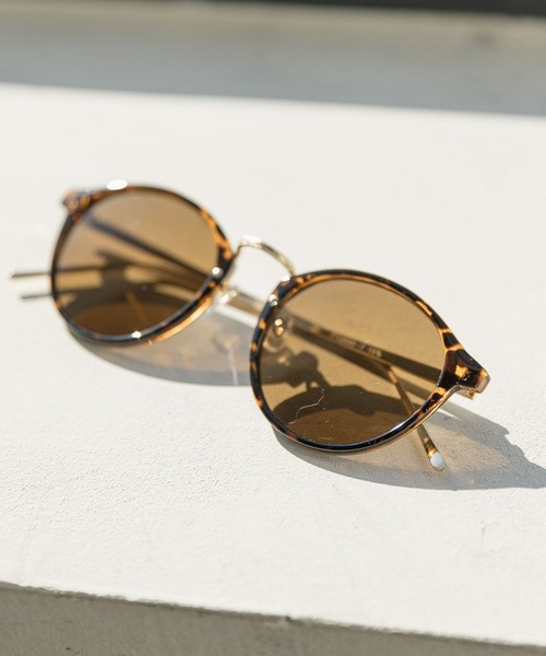 Andemiu（アンデミュウ）の「ボストンガタサングラス272971（サングラス・レディース・ブラウン・FREE）」の10枚目の写真
