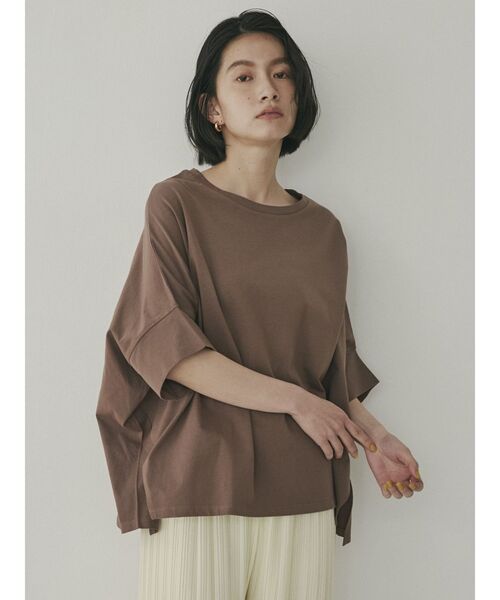 COTORICA(コトリカ)の「ドルマントップス【COTTON100%】(Tシャツ/カットソー・レディース・オフホワイト/ブラック/モカ・FREE)」の1枚目の写真