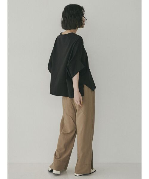 COTORICA(コトリカ)の「ドルマントップス【COTTON100%】(Tシャツ/カットソー・レディース・オフホワイト/ブラック/モカ・FREE)」の4枚目の写真