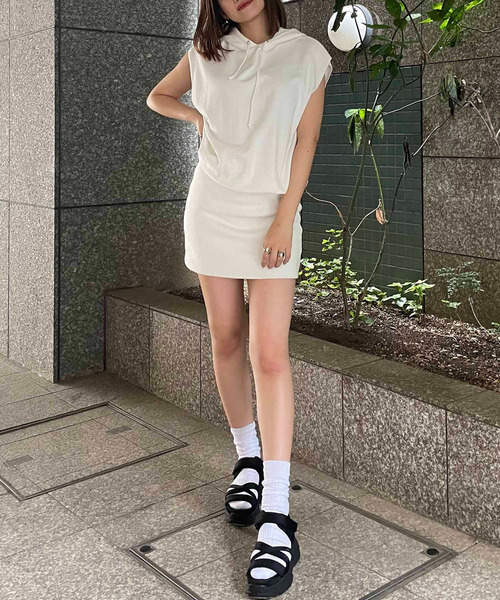 SPIRALGIRL(スパイラルガール)の「ビッグドルマンフレンチスリーブパーカーワンピース(ワンピース・レディース・ブラック/オフホワイト/グレー・FREE)」の14枚目の写真