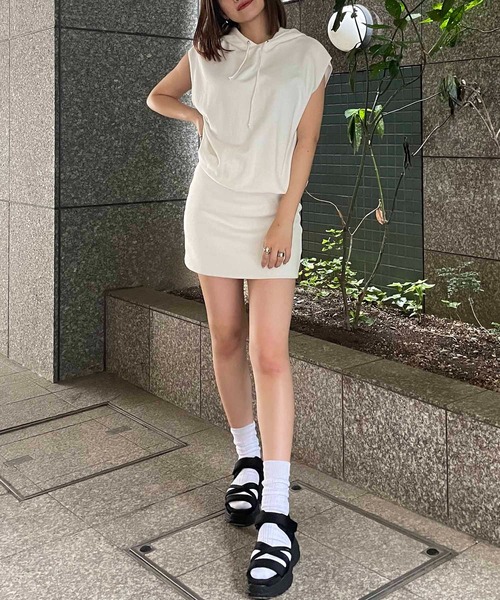 SPIRALGIRL(スパイラルガール)の「ビッグドルマンフレンチスリーブパーカーワンピース(ワンピース)」|オフホワイト