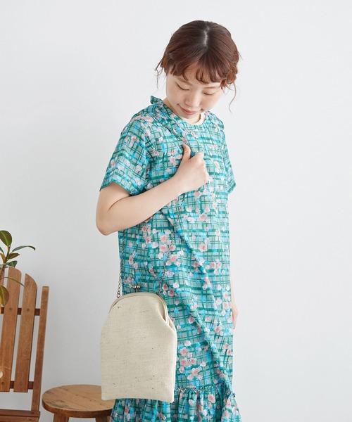 chambre de charme(シャンブルドゥシャーム)の「cdc あみあみがま口 バッグ(ハンドバッグ・レディース・ホワイト/グリーン・FREE)」の5枚目の写真