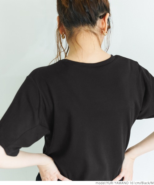 coca(coca)(コカ)の「ガーゼ天竺ゆるUネックT(Tシャツ/カットソー・レディース・ホワイト/チャコールグレー/ブラック・S/M/L)」の6枚目の写真