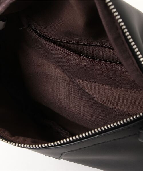 Lace Ladies（レースレディース）の「PUレザーボディバッグ（ボディバッグ/ウエストポーチ・レディース・ブラック/ベージュ・FREE）」の5枚目の写真