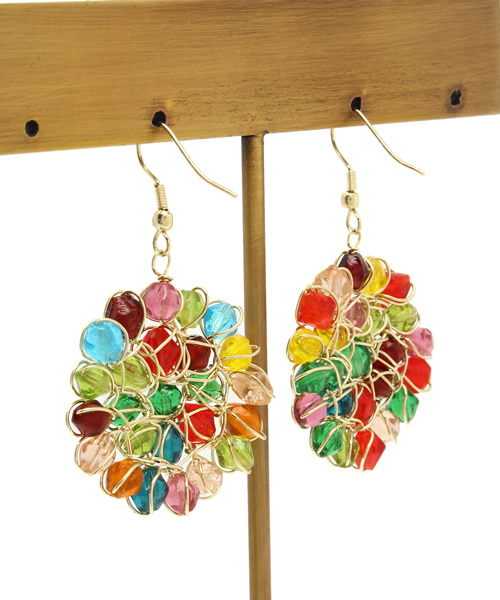 チャイハネ(チャイハネ)の「【チャイハネ】ガラスビーズフラワーピアス(ピアス(両耳用)・レディース・ブルー/レインボー/カラフル/レッド/グリーン/ミント/パープル/ライトピンク/オレンジ/ライトブルー/オレンジ系その他/マルチ・FREE)」の14枚目の写真