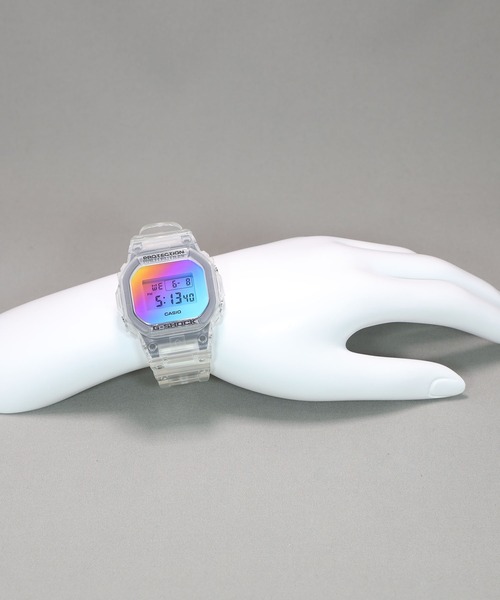 G-SHOCK（ジーショック）の「Iridescent Colorシリーズ / DW-5600SRS