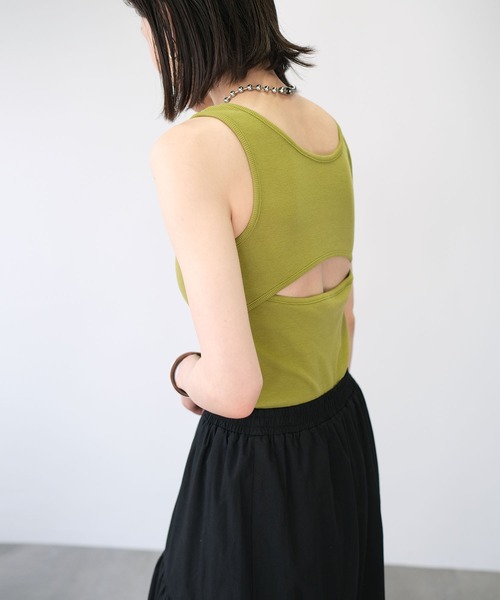 ＡＮＤＪ（アンドジェイ）の「カップ付バックオープンアシメキャミタンク（タンクトップ・レディース・オレンジ/オフホワイト/グリーン/ブラック・M）」の22枚目の写真