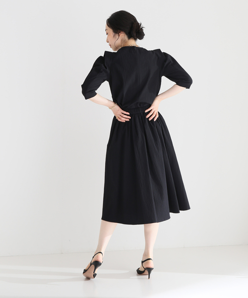 VERMEIL par iena（ヴェルメイユパーイエナ）の「リップルギャザースカート（スカート・レディース・ホワイト/ブラック・36/38）」の3枚目の写真