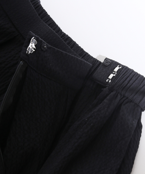 VERMEIL par iena（ヴェルメイユパーイエナ）の「リップルギャザースカート（スカート・レディース・ホワイト/ブラック・36/38）」の20枚目の写真