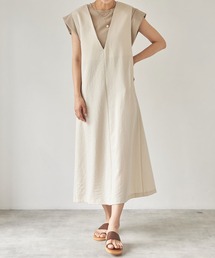 each | バックVオープンリネンタッチジャンパースカート(ジャンパースカート)