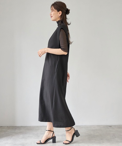 each（イーチ）の「バックVオープンリネンタッチジャンパースカート（ジャンパースカート・レディース・ブラック/ベージュ・FREE）」の4枚目の写真