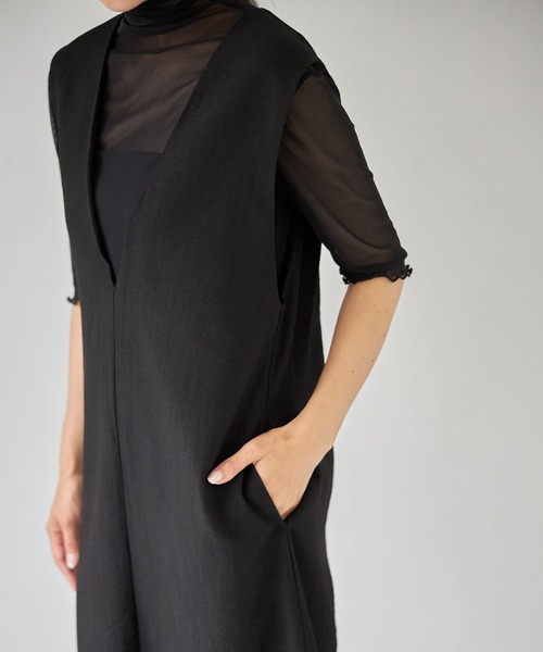 each（イーチ）の「バックVオープンリネンタッチジャンパースカート（ジャンパースカート・レディース・ブラック/ベージュ・FREE）」の9枚目の写真