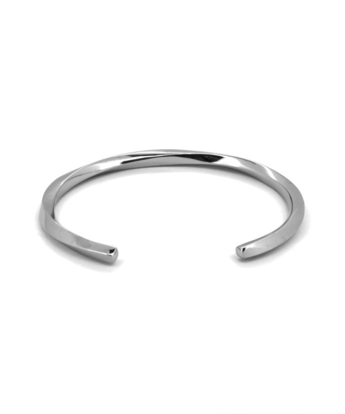 LION HEART（ライオンハート）の「【限定展開】“LH-1”ツイストエッジバングル/サージカルステンレス（金属アレルギー対応）【LION HEART / ライオンハート】（バングル/リストバンド・メンズ・シルバー・ONE SIZE）」の3枚目の写真