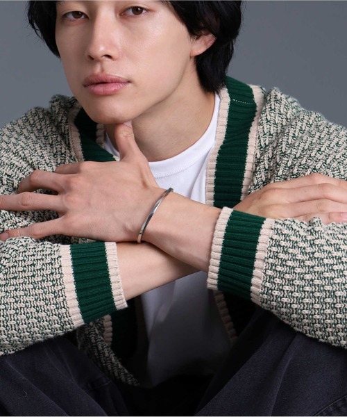 LION HEART（ライオンハート）の「【限定展開】“LH-1”ツイストエッジバングル/サージカルステンレス（金属アレルギー対応）【LION HEART / ライオンハート】（バングル/リストバンド・メンズ・シルバー・ONE SIZE）」の19枚目の写真