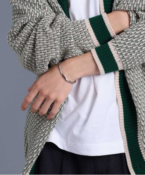 LION HEART（ライオンハート）の「【限定展開】“LH-1”ツイストエッジバングル/サージカルステンレス（金属アレルギー対応）【LION HEART / ライオンハート】（バングル/リストバンド・メンズ・シルバー・ONE SIZE）」の20枚目の写真