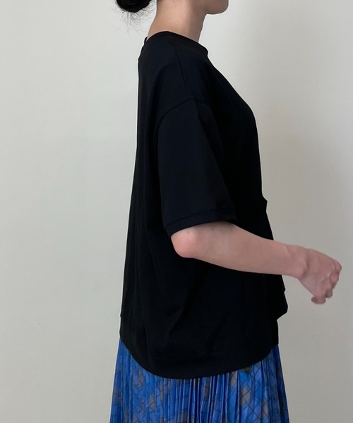 DOLLUPOOPS(ドールアップウップス)の「ポケット付き BIG Tシャツ(Tシャツ/カットソー・レディース・チャコールグレー/ブラック/パープル/マスタード・38)」の5枚目の写真
