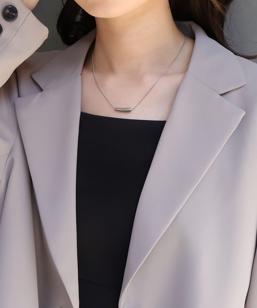 blackdia ocean（ブラックダイヤオーシャン）の「blackdia ocean シンプルカーブネックレス（ネックレス・レディース・シルバー/ゴールド・40cm）」の4枚目の写真