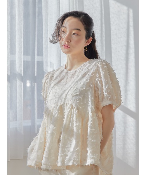 Ayla(アイラ)の「feather lace blouse(シャツ/ブラウス・レディース・ブラック/アイボリー・FREE)」の2枚目の写真
