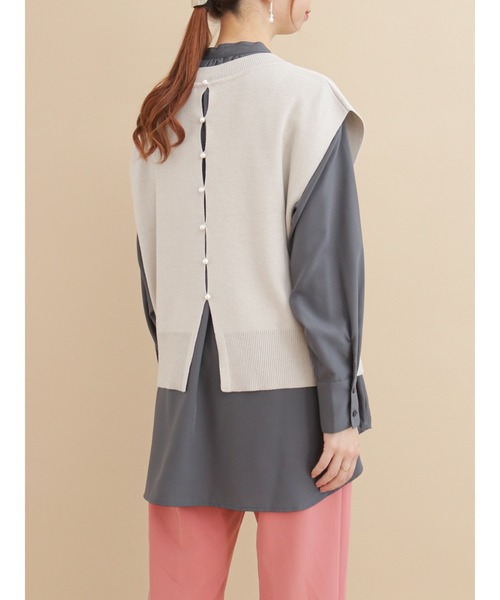 Te chichi（テチチ）の「バックパールボタンニットベスト（ベスト