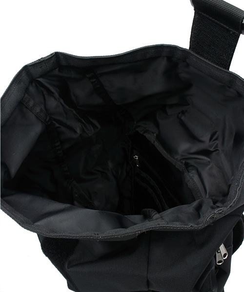 INDISPENSABLE （インディスペンサブル）の「【INDISPENSABLE】IDP.Backpack ROLLS              （バックパック/リュック・メンズ・ブラック・ONE SIZE）」の19枚目の写真