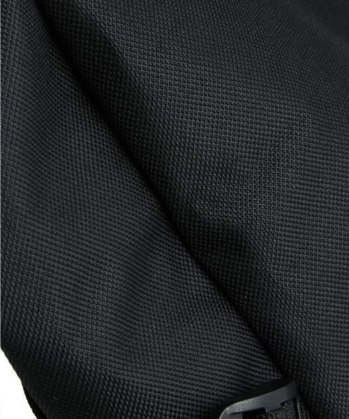 INDISPENSABLE （インディスペンサブル）の「【INDISPENSABLE】IDP.Backpack ROLLS              （バックパック/リュック・メンズ・ブラック・ONE SIZE）」の20枚目の写真