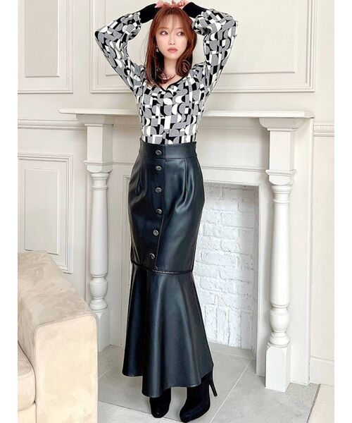 RESEXXY（リゼクシー）の「フロントボタンフェイクレザーマーメイドスカート（スカート・レディース・ブラック/ベージュ/ブラウン・FREE）」の20枚目の写真