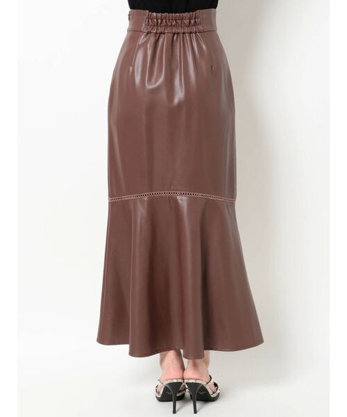 RESEXXY（リゼクシー）の「フロントボタンフェイクレザーマーメイドスカート（スカート・レディース・ブラック/ベージュ/ブラウン・FREE）」の22枚目の写真