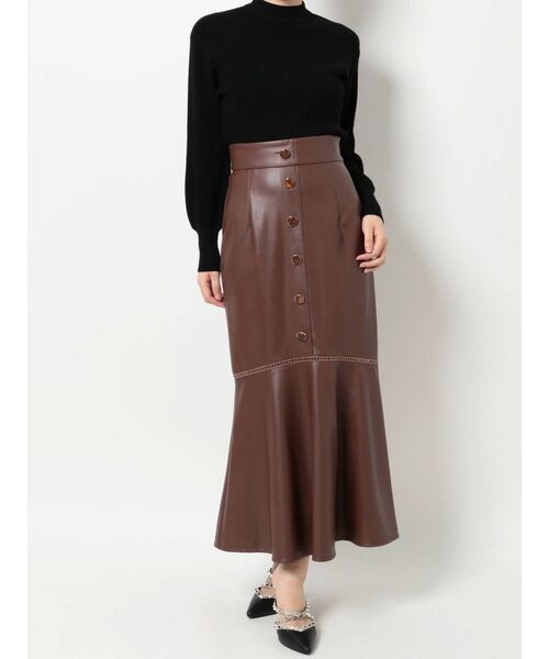 RESEXXY（リゼクシー）の「フロントボタンフェイクレザーマーメイドスカート（スカート・レディース・ブラック/ベージュ/ブラウン・FREE）」の6枚目の写真