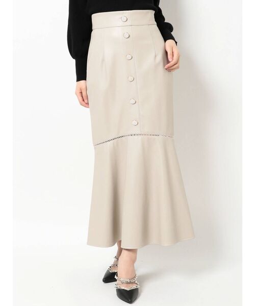 RESEXXY（リゼクシー）の「フロントボタンフェイクレザーマーメイドスカート（スカート・レディース・ブラック/ベージュ/ブラウン・FREE）」の16枚目の写真