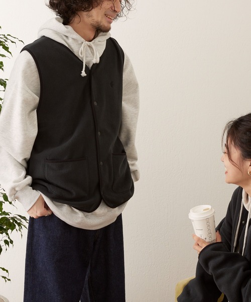 GUNZE（グンゼ）の「【GUNZE×TYPY】エアリーフリースノーカラーベスト（ベスト・メンズ・ネイビー/ブラウン/ブラック/グレー/アイボリー・S/M/L/XL）」の3枚目の写真