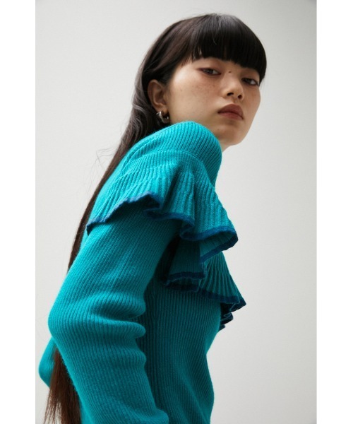 AZUL by moussy(アズールバイマウジー)の「COLOR COMBI RUFFLE KNIT TOPS/カラーコンビラッフルニットトップス(ニット/セーター・レディース・ターコイズブルー/ベージュ/ブラック・SMALL/MEDIUM)」の13枚目の写真