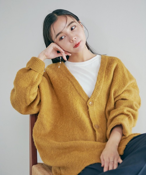 Dita Muaj.（ディータムアージュ）の「【ZOZO限定】Muaj.モヘアビッグシルエットニットカーディガン Vネック（カーディガン/ボレロ・レディース・ベージュ/マスタード/ブラック/ブラウン・FREE）」の4枚目の写真