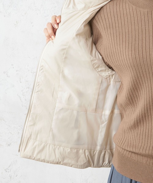 Petit Honfleur（プチオンフルール）の「ハイブリッド切り替えダウンベスト（ダウンベスト・レディース・アイボリー/ブラック・9号/11号/13号）」の15枚目の写真