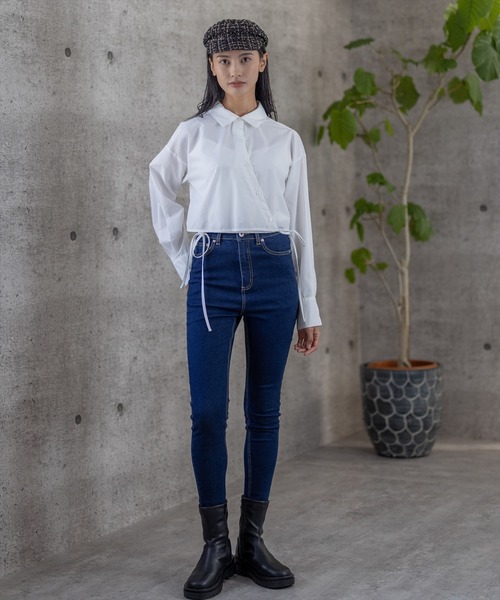 clear（クリア）の「裾リボンショート丈シャツ（シャツ/ブラウス・レディース・ブラック/オフホワイト/ブルー・F）」の14枚目の写真