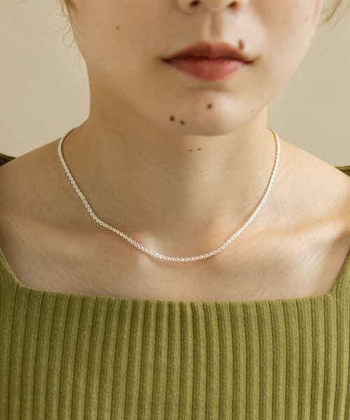 SMELLY（スメリー）の「シンプルチェーンショートネックレス（ネックレス・レディース・シルバー・-）」の2枚目の写真