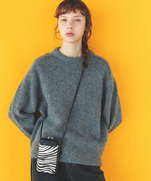 BEAUTY&YOUTH UNITED ARROWS（ビューティーアンドユースユナイテッドアローズ）の「ヘアオンレザー ジップスリム ウォレットショルダー（財布・レディース・ブラック/ブラウン・FREE）」の3枚目の写真